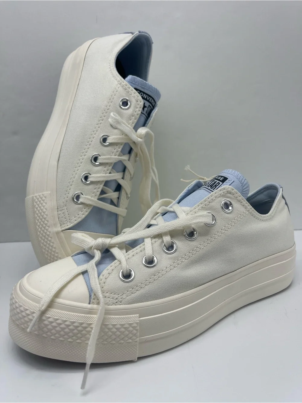 Converse CTAS LIFT OX EGRET/EGRET/BLUE SUPER-MOON Low Top Platform Sneakers